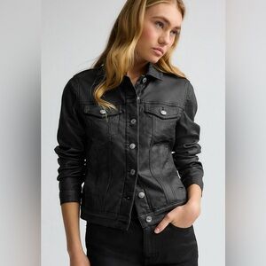Guess size Large, Black Denim Long Sleeve Jacket, Button up with Pockets